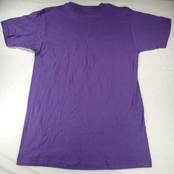 I Sense Theres Something in the Wind Tultex T-Shirt Mens Size Medium M Purple - Picture 9 of 9